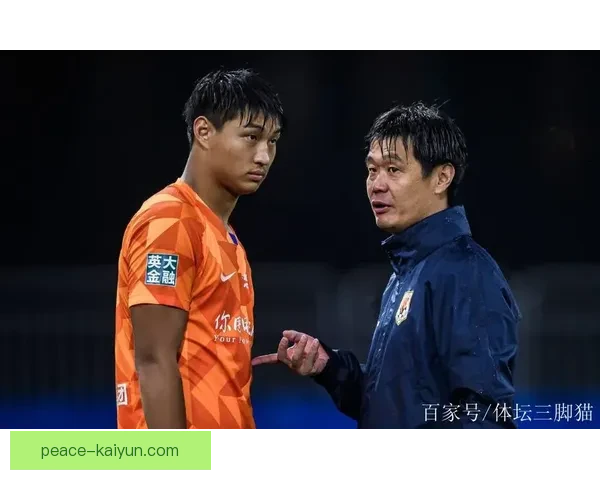 卡卡中场组织力持续提升，助力球队在赛事中表现稳健